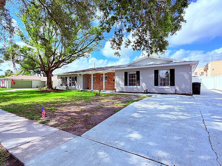 6 Carriage Hill Cir — Photo 20