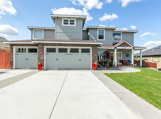 2002 W 51st Ave, Kennewick, WA 99337