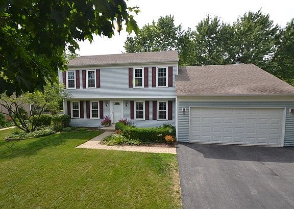 2nd image of 18 Bedford Ln
