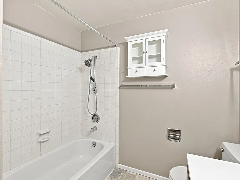 327 N Main St #2 — Photo 12
