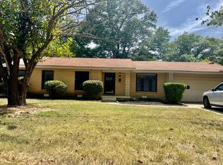 2332 Linda Ln, Fort Worth, TX 76119