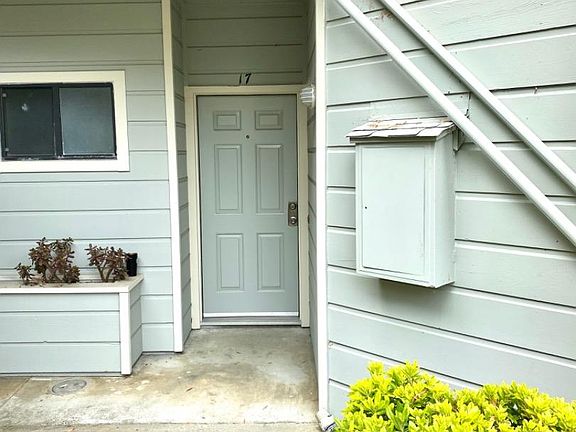 3rd image of 2601 Willowbrook Ln Unit 17