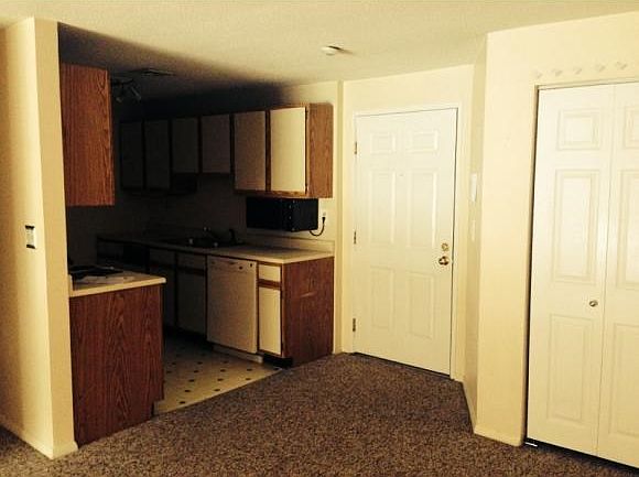 1st image of 19 Blackstone Dr #23