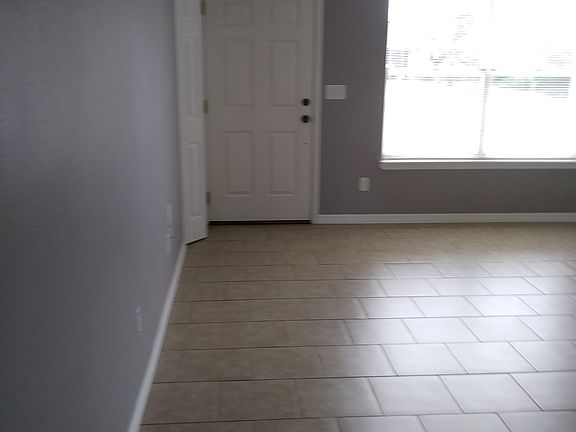2nd image of 2916 N Covington Dr