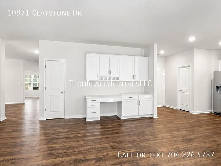 10971 Claystone Dr — Photo 7