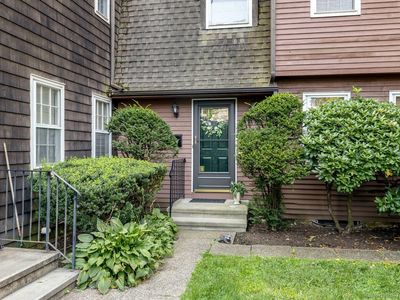 35 Mead Street APT 5, Stamford, CT, 06907