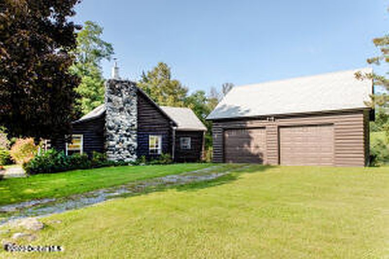 4th image of 112 Tate Road