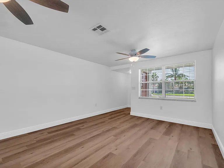 5600 Bayou Grande Blvd NE — Photo 7