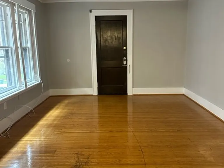 37 Vick Park #B — Photo 8