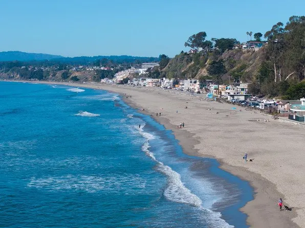 619 Beach Dr, Aptos, CA 95003