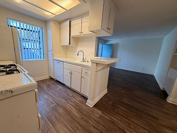 4th image of 3751 Bancroft St APT 3