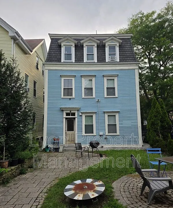 36 East St #1