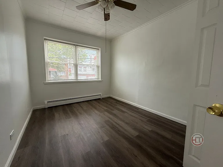 1537 McDonald St #2 — Photo 5
