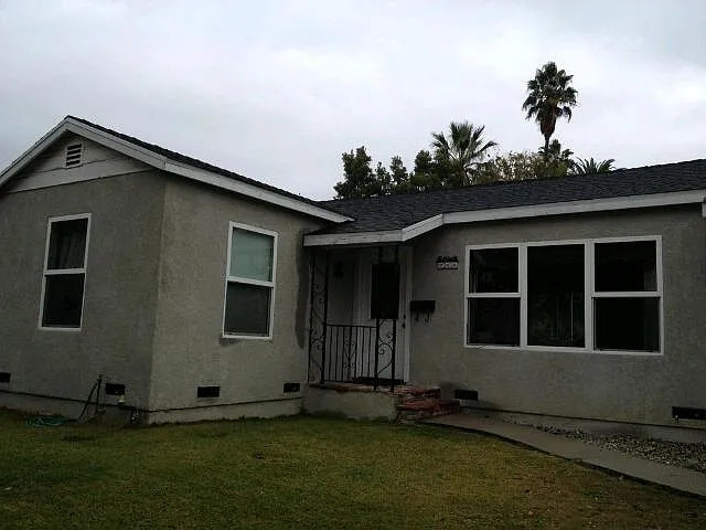 748 N Doan Dr — Photo 1