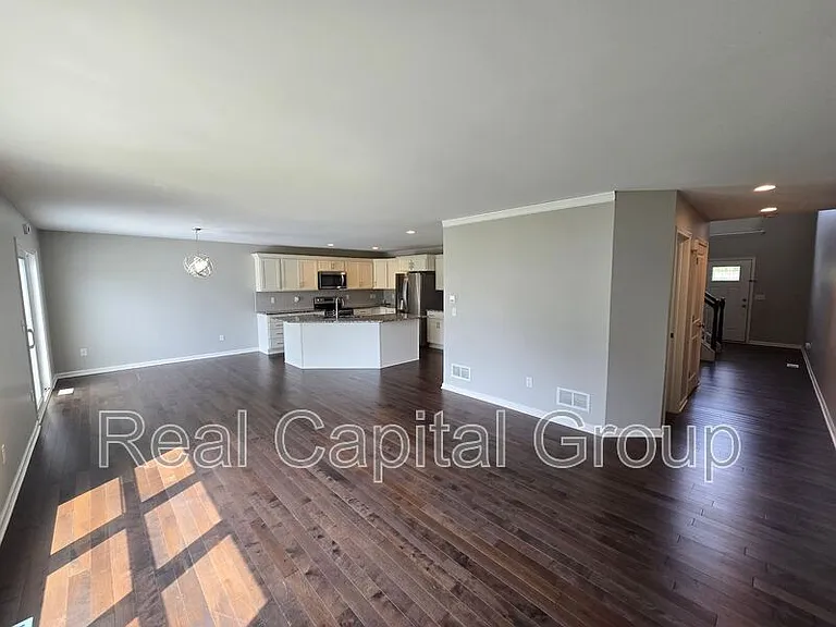 2 Old Tower Ln #C — Photo 6