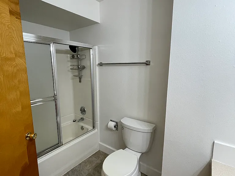 13506 NE 72nd Ave — Photo 14