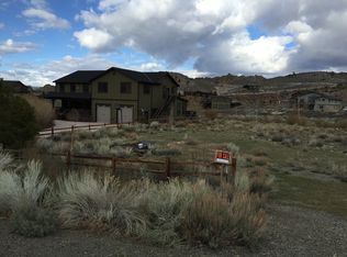 54 Sierra Springs Dr, Crowley Lake, CA 93546