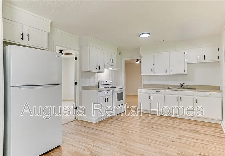 1908 Wylie Dr — Photo 8