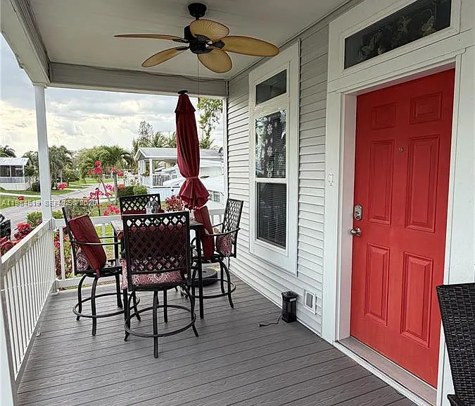 4219 Royal Manor Blvd #HOUSE — Photo 5