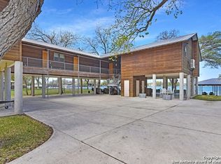 130 Isle Of View Dr, Mcqueeney, TX 78123