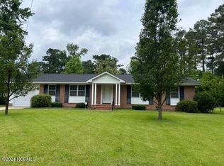 1304 Charles Dr, Laurinburg, NC 28352