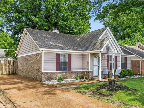 2nd image of 2562 Appling Crest Dr