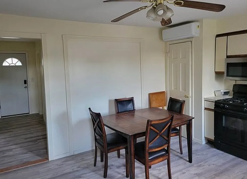 270 Greeley Avenue — Photo 3