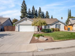 3907 S Vickie Ct, Visalia, CA 93277
