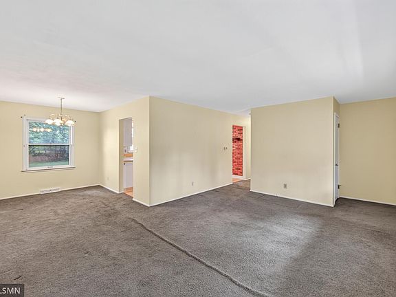 5th image of 2280 Randy Ave