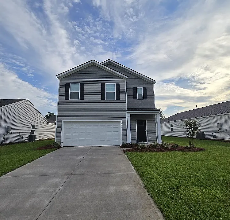 802 Baywood Ln