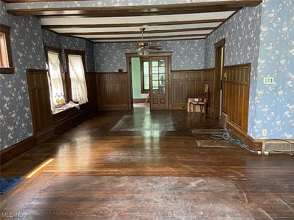 5th image of 409 West Ave