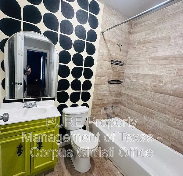 1325 Tyler Ave — Photo 11