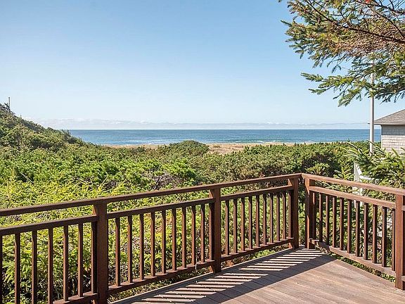 2nd image of 221 Salishan Dr