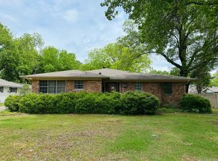 952 Donaghey Ave, Conway, AR 72034