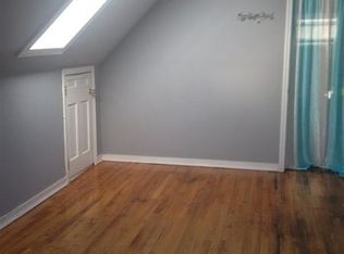 14615 249th St, Rosedale, NY 11422