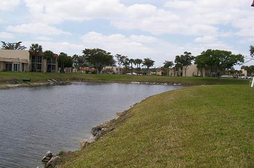 3rd image of 345 Lake Dora Dr
