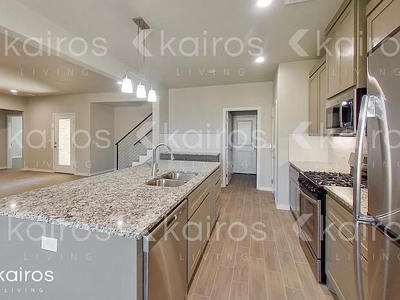 5th image of 2701 Destin Ave