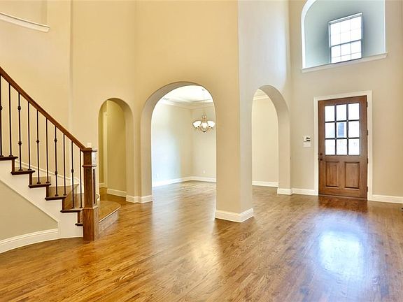 5th image of 1708 Milford Dr