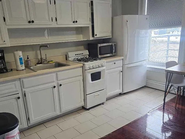 601 Jersey Ave #3 — Photo 8