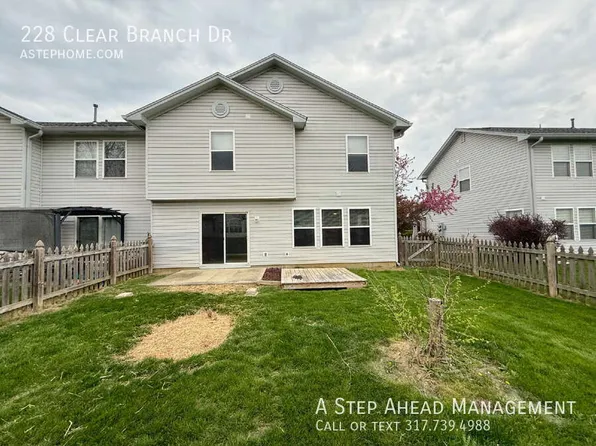 228 Clear Branch Dr, Brownsburg, IN 46112