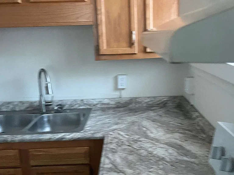 222 18th St #B — Photo 7