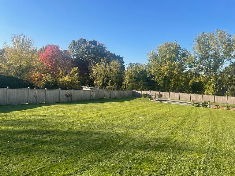 85 Neipsic Rd — Photo 28