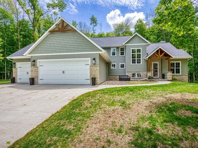 E9615 Woods Edge Dr, Fremont, WI, 54940