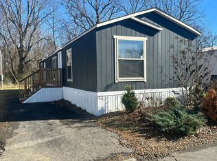 114 Riviera Courts Dr, Murray, KY 42071