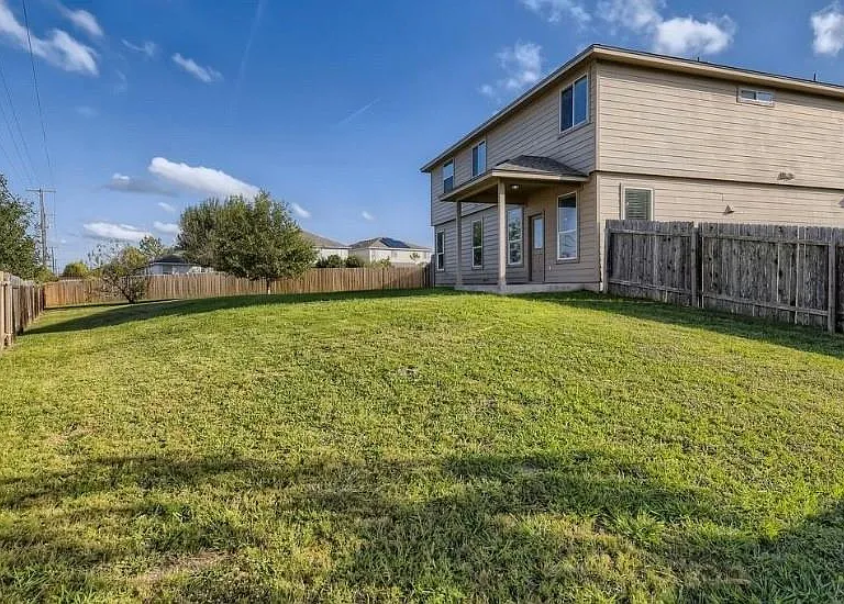 301 Comal Run — Photo 31