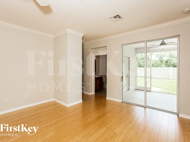 5089 Grand Cypress Blvd — Photo 4