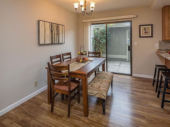 5th image of 803 Juno Ln