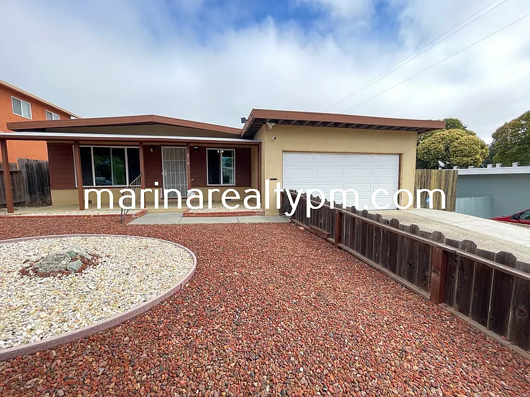 816 Del Mar Ave — Photo 2