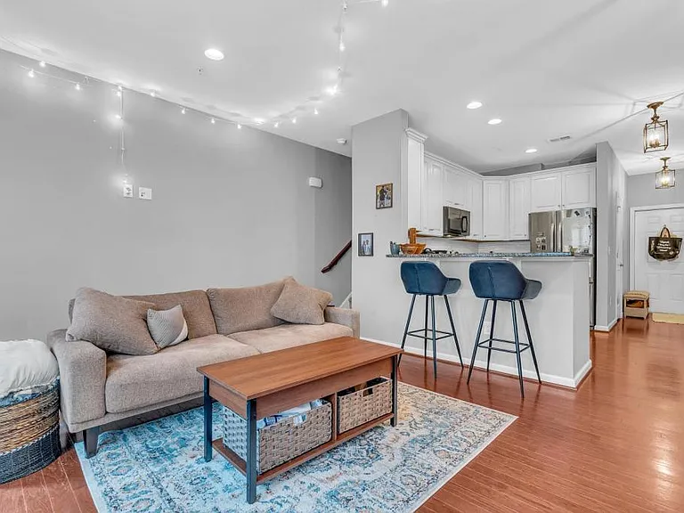 44 Kyle Dr — Photo 5