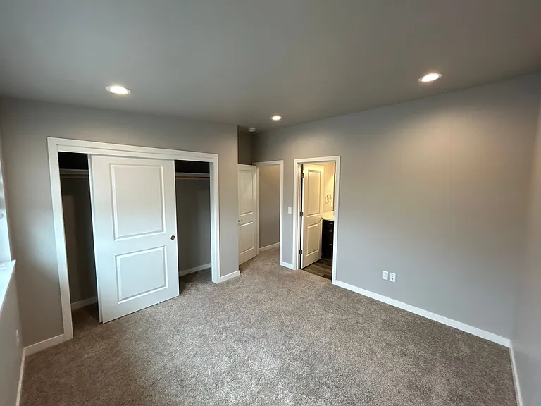 3674 SW Badger Ave — Photo 12